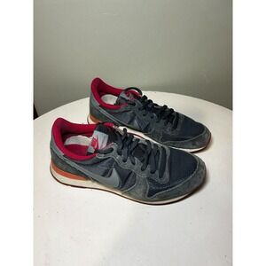 Nike Internationalist 629684-006 Blue Gray Pink Athletic Shoes Womens size 8.5